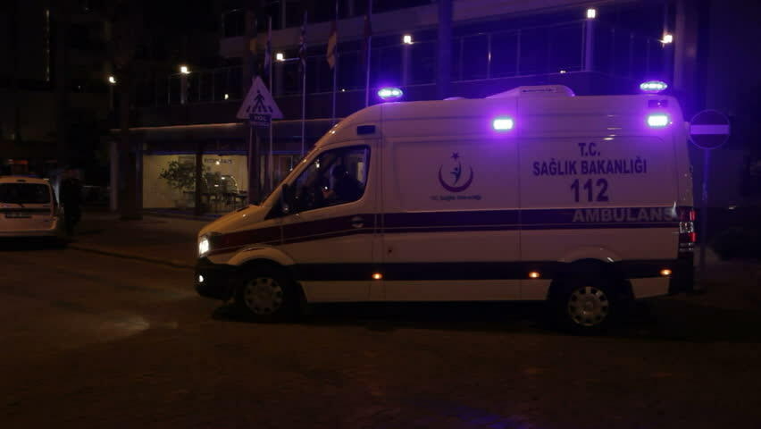 Təcili yardım maşını ilə motosiklet toqquşdu - ÖLƏN VAR