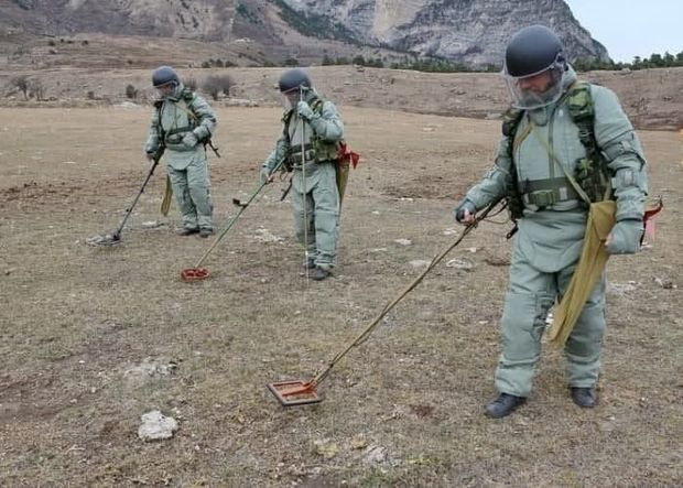 Əraziləri minalayan Ermənistana xaricdən ayrılan pul yardımları