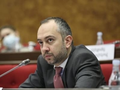Paşinyanın partiyası: “Ermənistan diplomatik təcrid vəziyyətinə düşüb”
