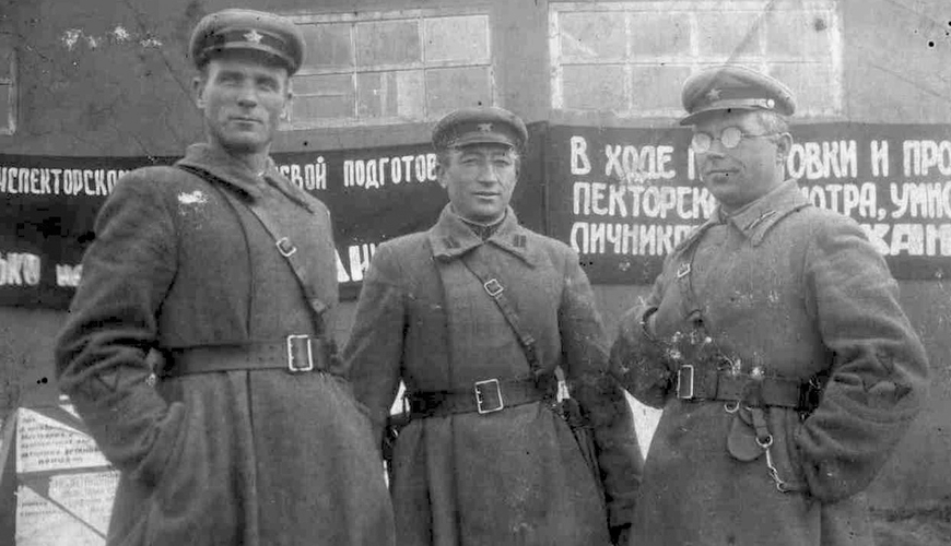 Moskva döyüşündən əvvəl öldürülən 9 general - Beriya onları dərədə basdırıb