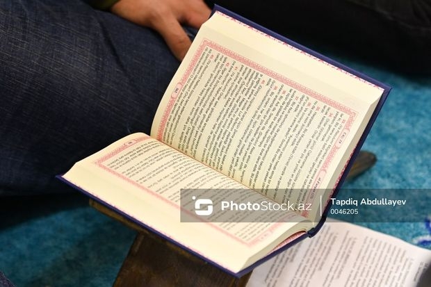 Azərbaycanda 100 min manata Qurani-Kərim kitabı satılır - FOTO