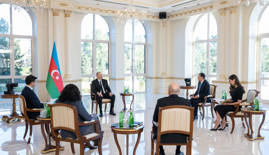 Prezident yerli televiziya kanallarına müsahibə verdi - Fotolar