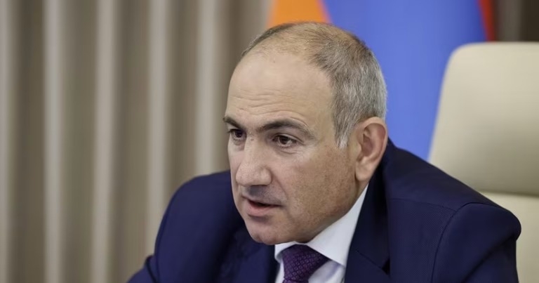Paşinyanın öz partiyası ilə bağlı verdiyi qərar erməniləri Ş