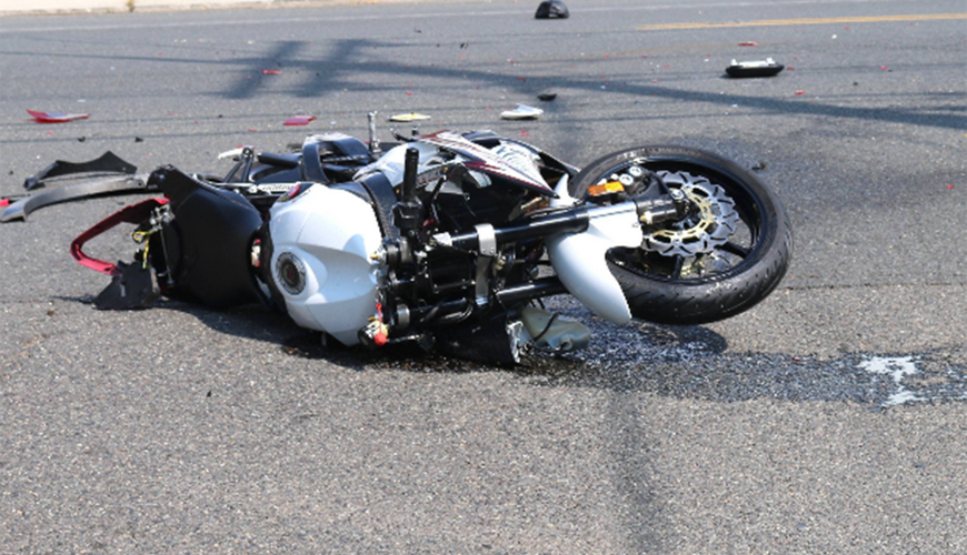 Moped divara çırpıldı, 21 yaşlı sürücü öldü