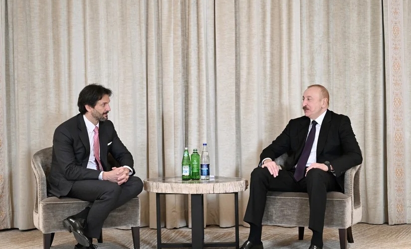 İlham Əliyev Münxendə Slovakiyanın müdafiə naziri ilə görüşdü