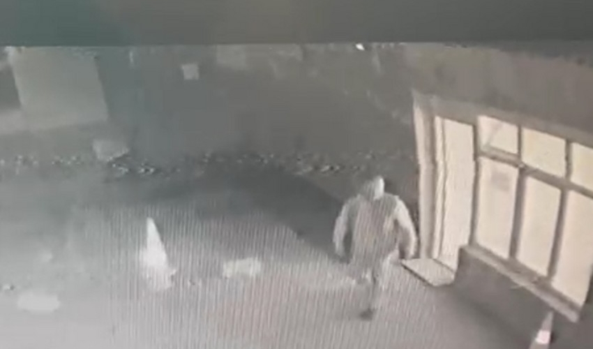 Sumqayıtda oğul atasının obyektini yandırıb - Video