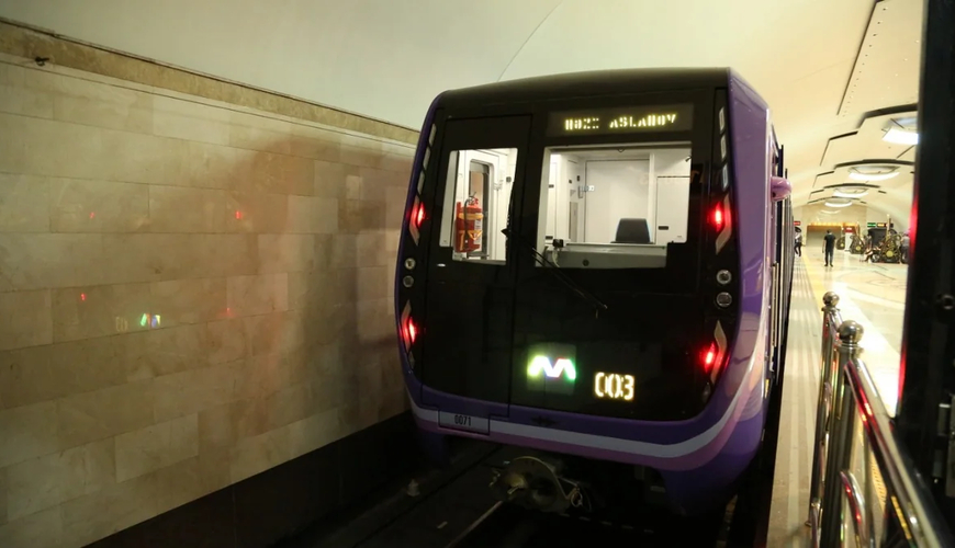 Bakı metrosunda daha bir İNSİDENT