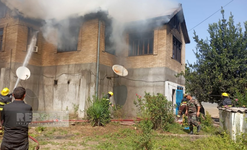 Cəlilabadda yanğında tüstüdən zəhərlənən azyaşlı Bakıya təxliyə edilib