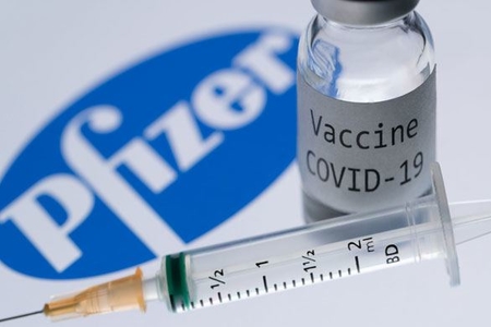 США купят 500 млн доз вакцины Pfizer и пожертвуют другим странам