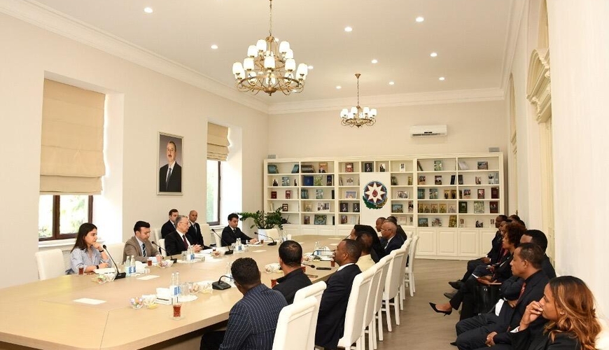 Bakı şəhərində WUF13 çərçivəsində xarici qonaqlarla görüşlər keçirilib - FOTO