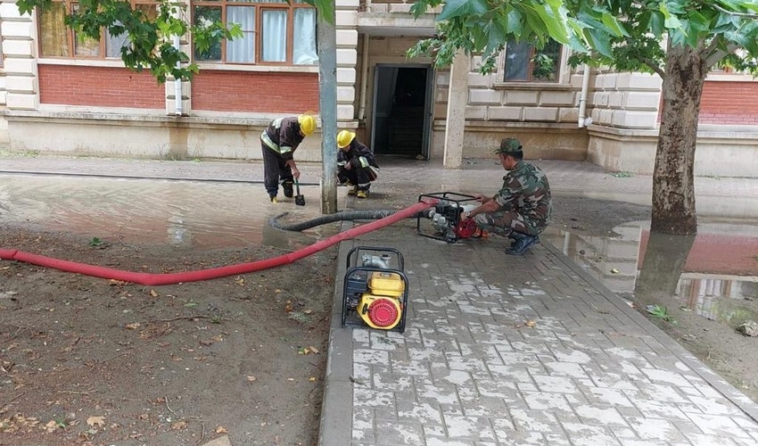 FHN Gəncə və Naftalanda yağışın törətdiyi fəsadlarla bağlı MƏLUMAT YAYDI