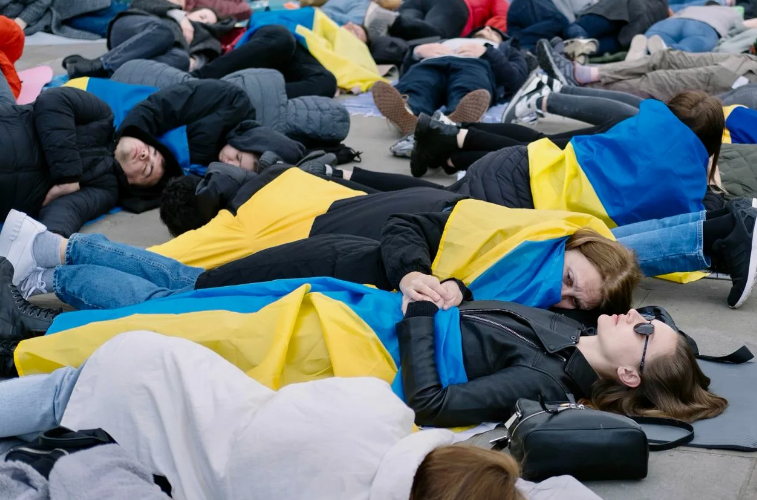 Около 15 000 украинских беженцев в Великобритании стали бездомными -