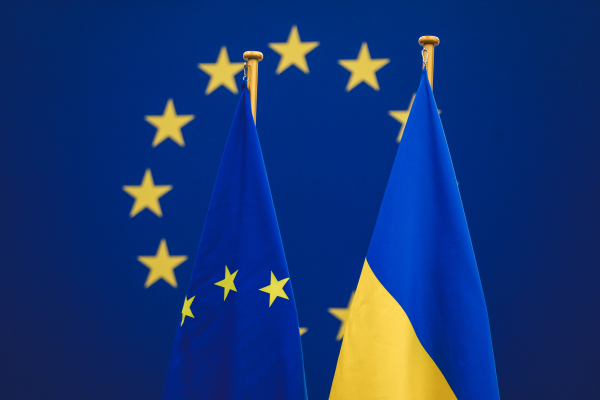 Европу отставили