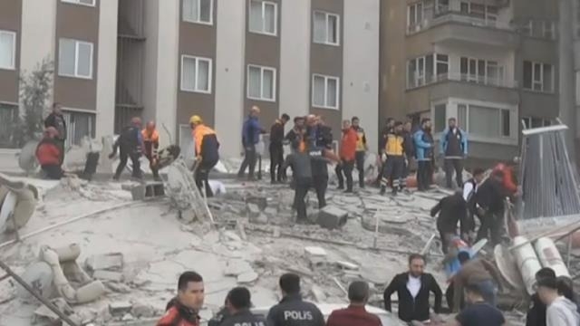 SON DƏQİQƏ: Türkiyədə zədəli bina çökdü - dağıntılar altında qalanlar var