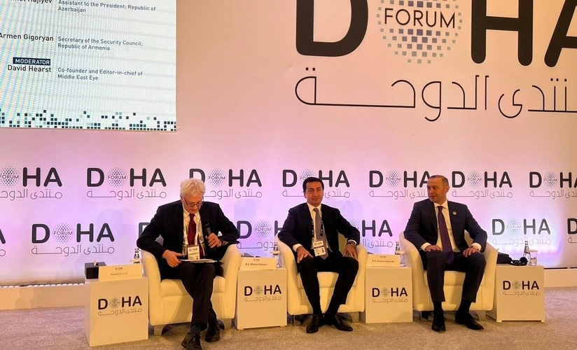 Hikmət Hacıyev Armen Qriqoryanla panel müzakirəsində - FOTOLAR