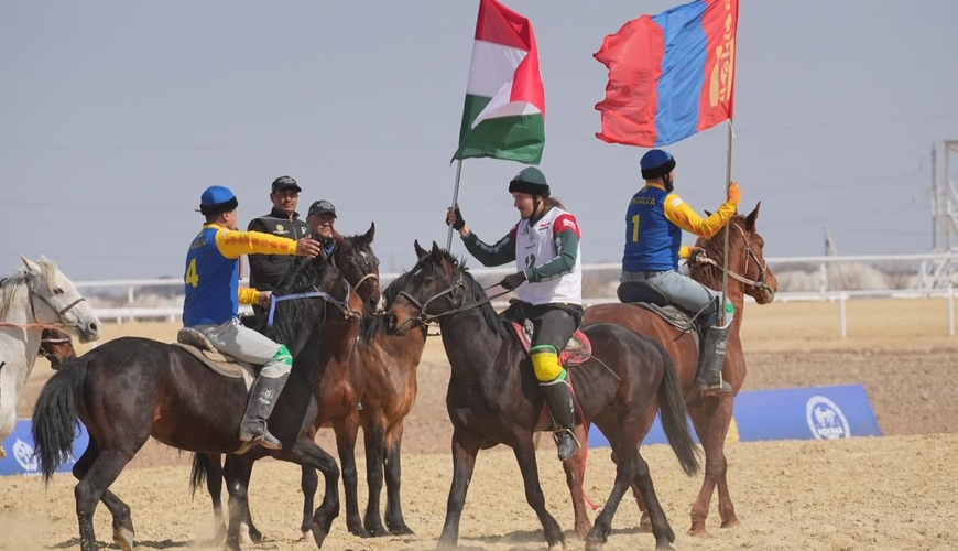 Türküstanda kokpar çempionatı - doqquz ölkənin atlıları yarışır