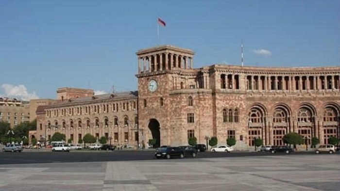 ermenistan.jpg (42 KB)