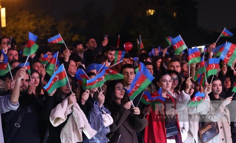Bakıda Zəfər Günü münasibətilə təntənəli bayram konserti keçirilir - FOTO