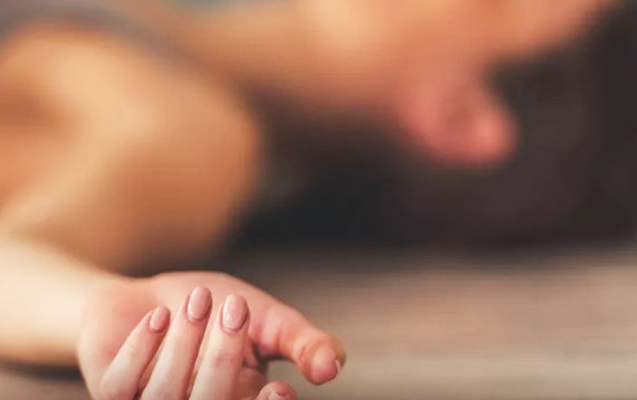 35 yaşlı qadın evində ölü tapıldı
