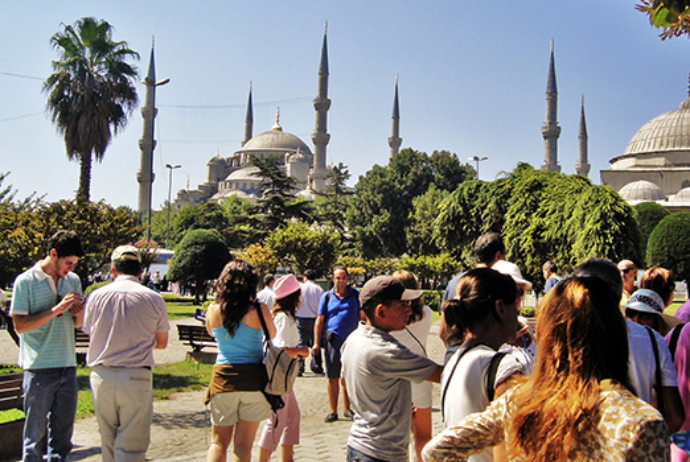 Rusiyadan Türkiyəyə turist axını 30 faiz artıb