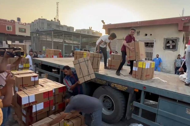 Qəzzaya humanitar yardımı paraşütlə atdılar