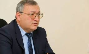 Qarabağ separatçılarının “spikeri” Arutyunyana ultimatum verdi