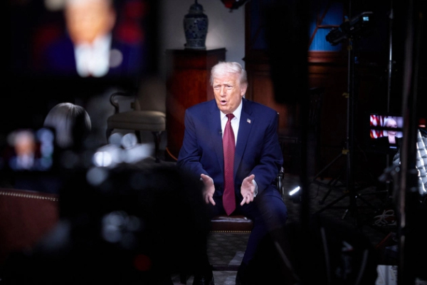 Трамп рассказал, чем окружен Крым