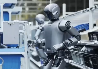 Zavodlarda fiasko: robotlar insanlardan... - VİDEO