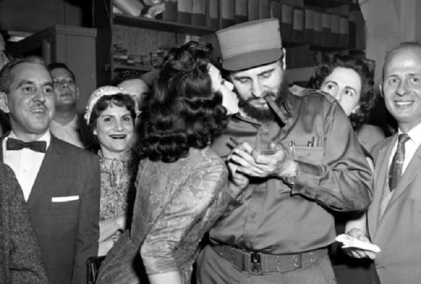 Fidel-Castro-women-10.jpg (124 KB)