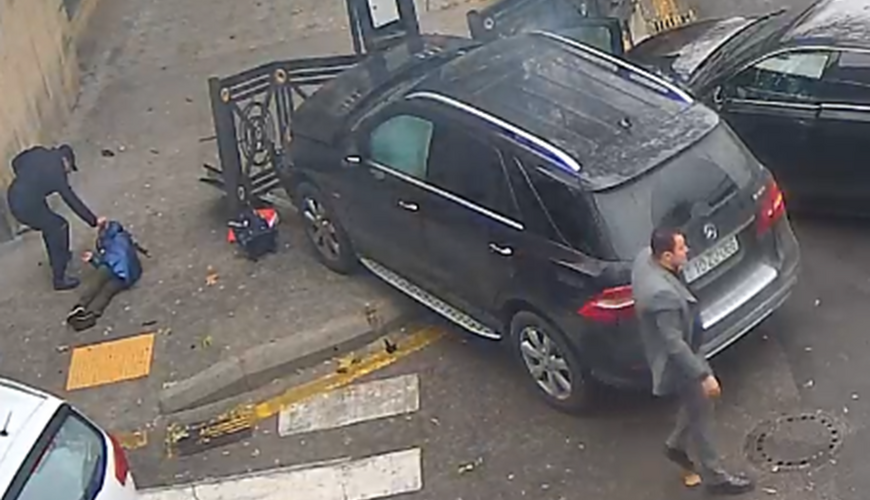Azyaşlı vuruldu, düşüb o biri sürücü ilə dava etdi - VİDEO