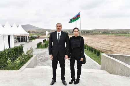 Ильхам и Мехрибан Алиевы приняли участие в фестивале «Харыбюльбюль» в Шуше - ВИДЕО