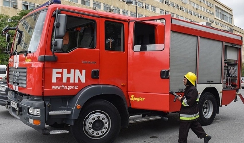 Gəncədə şadlıq evindəki yanğın zamanı 100 nəfər təxliyə edilib