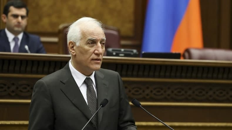 Ermənistan prezidenti də sülhdən danışdı