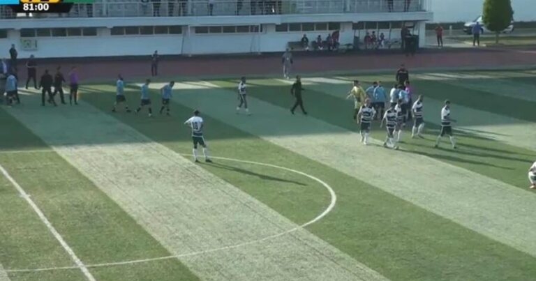 Azərbaycan futbolunda qalmaqal - Hakimlər meydandan qaçdı