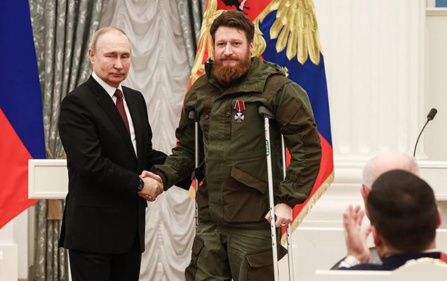 Putin canini mükafatlandırdı - Peqova “İgidliyə görə” medalı verilməsinin anlamı