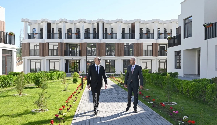 İlham Əliyev Zəngilan şəhərində inşa olunmuş ilk yaşayış kompleksinin açılışında iştirak edib