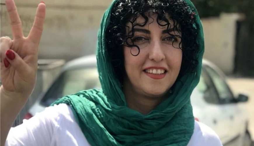 İranlı qadının Nobel mükafatını övladları aldı