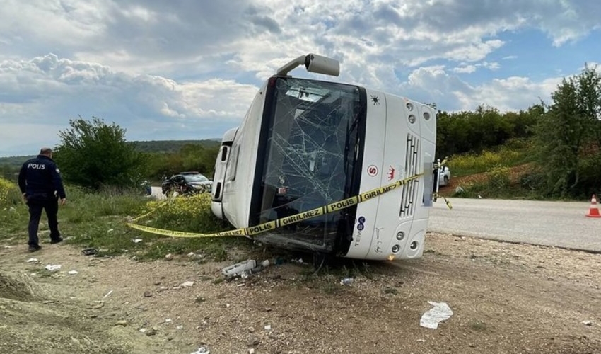 Türkiyədə ağır yol qəzası baş verib, 23 nəfər yaralanıb