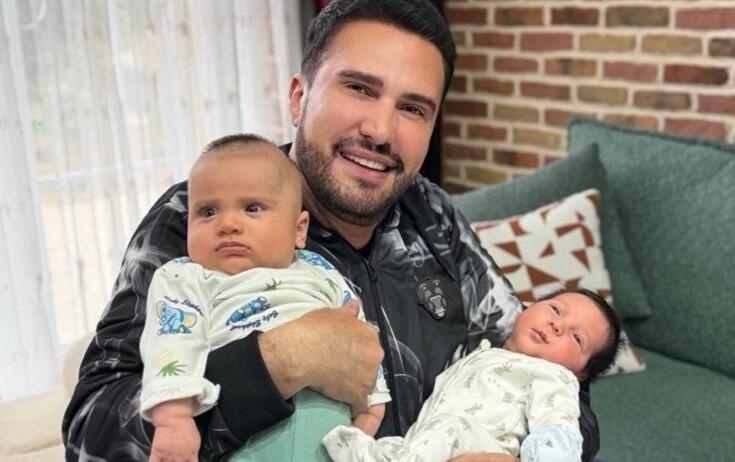 Nadir nəvələri ilə