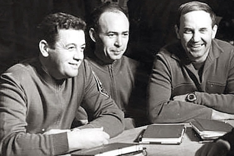 Kosmosda həlak olan 3 kosmonavt – Brejnev Ustinovdan izahat tələb edib