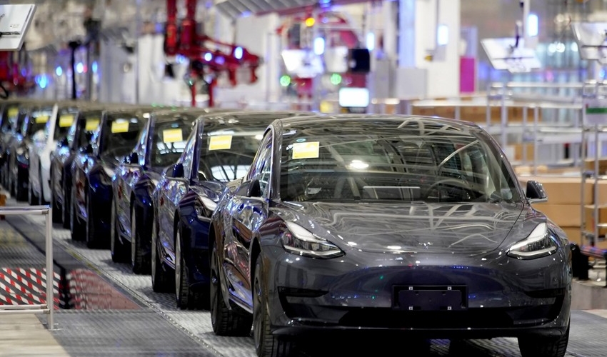 “Tesla” Çində 1,6 milyon avtomobili geri çağıracaq