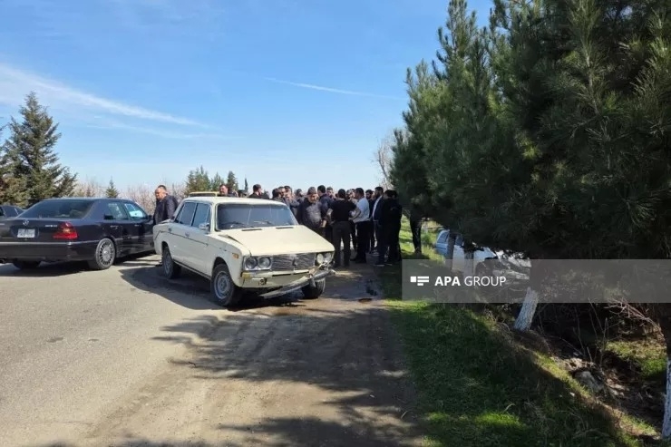 Ağstafada mikroavtobusla minik maşını TOQQUŞDU: Yaralılar var