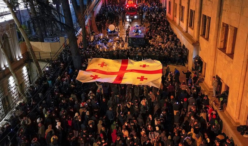 Gürcü politoloqlar: “Xalq və hakimiyyət USAİD-in Gürcüstanda çevriliş etməsinə imkan verməyəcək”