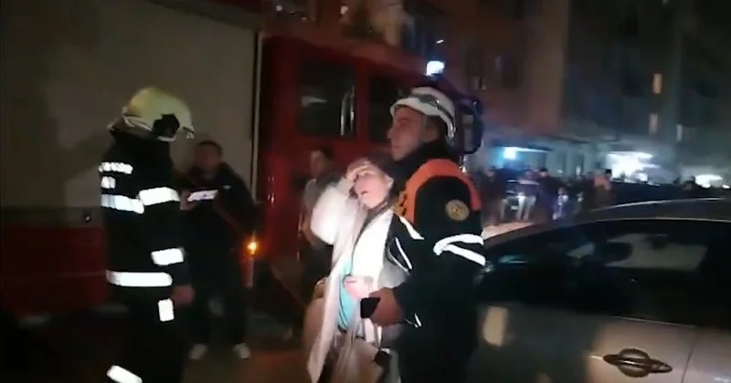 Bakıda yaşayış binasında YANĞIN - Sakinlər təxliyə olundu