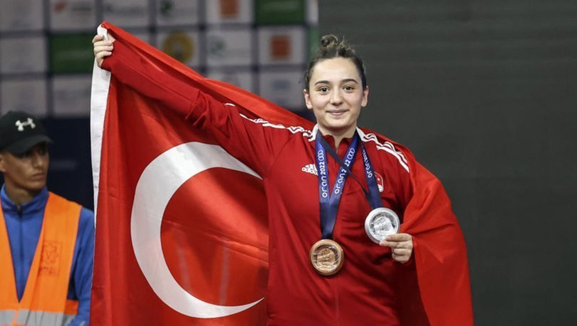 İrəvanda qızıl medal qazanan daha bir türk qələbəsini Azərbaycana həsr etdi - VİDEO