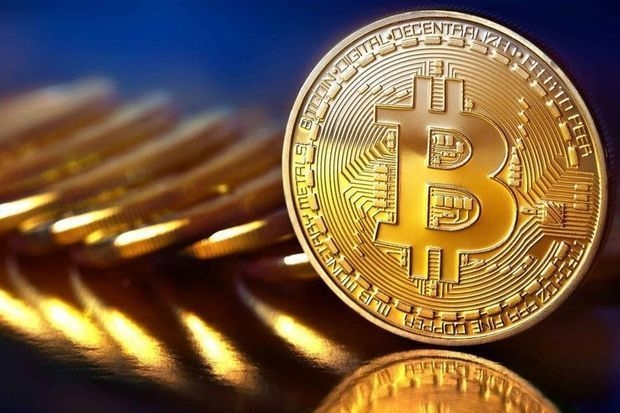 “Bitcoin”in məzənnəsi 8 900 dollara düşüb