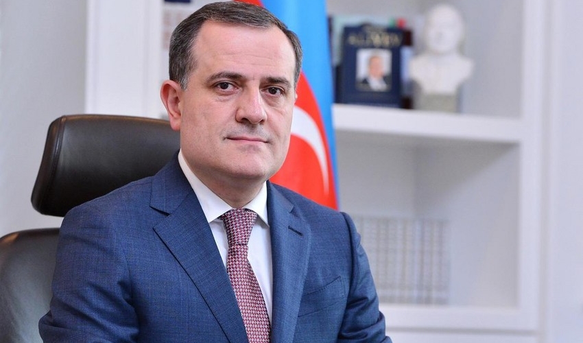 Ceyhun Bayramov: "Ermənistan “blokada” və “humanitar böhran” kimi iddialar yaymaqla sülhə maneə törədir"