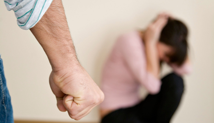 В Азербайджане за домашнее насилие будут штрафовать и отправлять в тюрьму