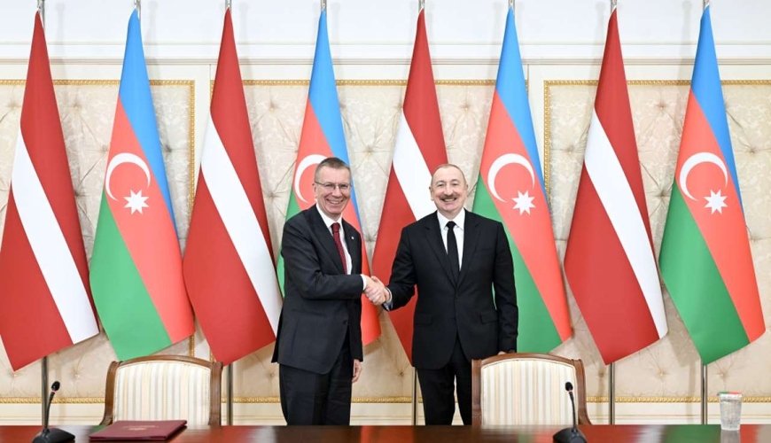 Latviya Prezidenti İlham Əliyevi ölkəsinə səfərə dəvət edib