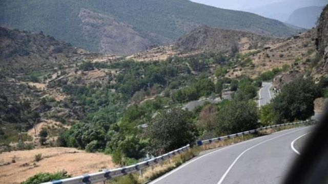 Ermənistan 8 kilometr yolu ilyarıma “tikmək” istəyir - Laçın yolunu bağlayaqmı?